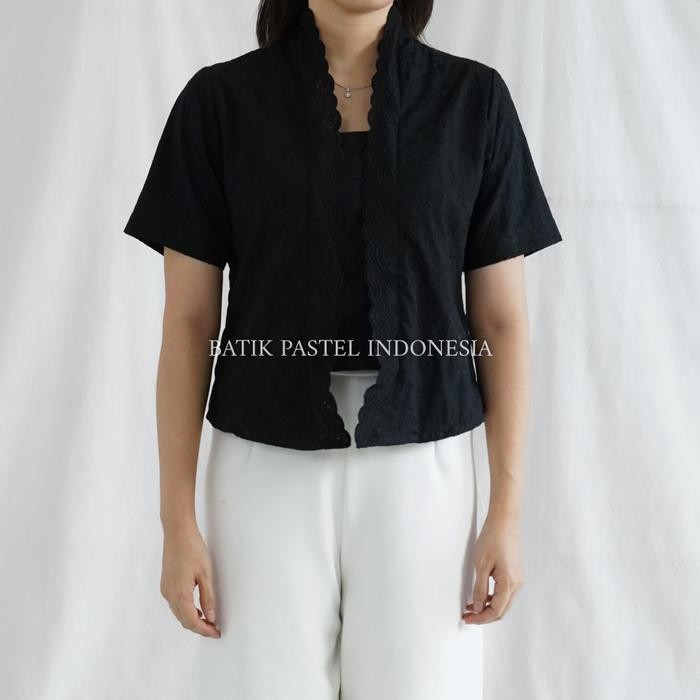 

Nona Top Atasan Kebaya Kutubaru Modern Katun Bordir - Batik Pastel - Black PDK, S-M