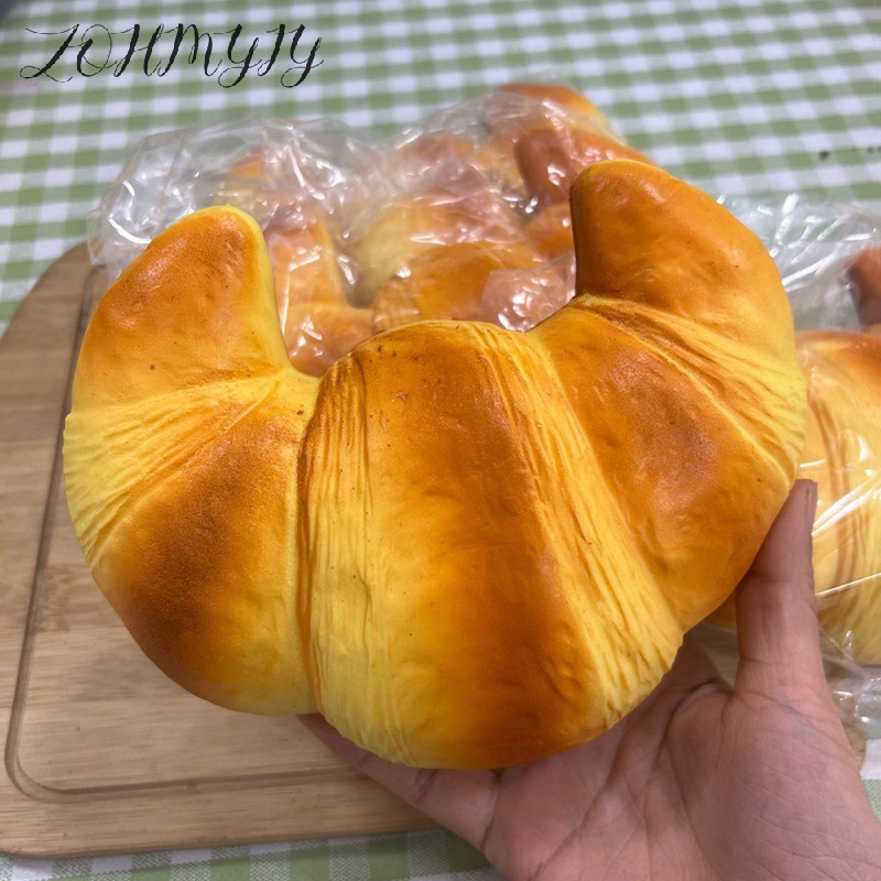 Super Sticky Soft Big Croissant Toy Slow Rising Sticky Stress Relief Toys Abreact Realistic Squishie