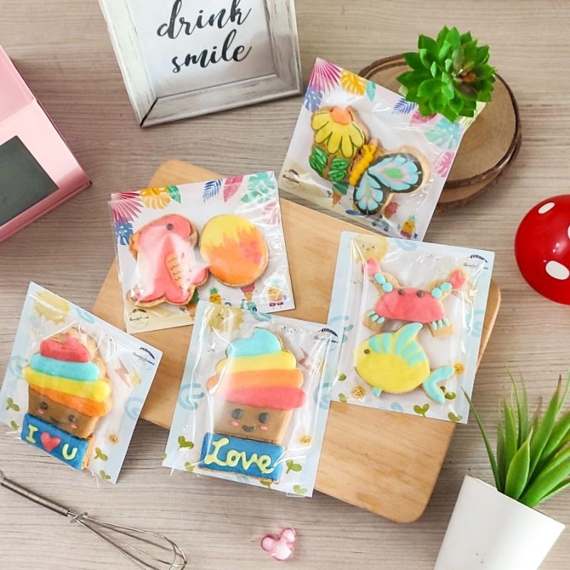 

Butter Cookies Card Hias Character untuk Bekal Souvenir Hampers Market Day