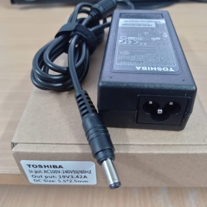 Toshiba Charger Adaptor Toshiba Satellite P845 P875 P855 P800 P840 P850 Bonus kabel power