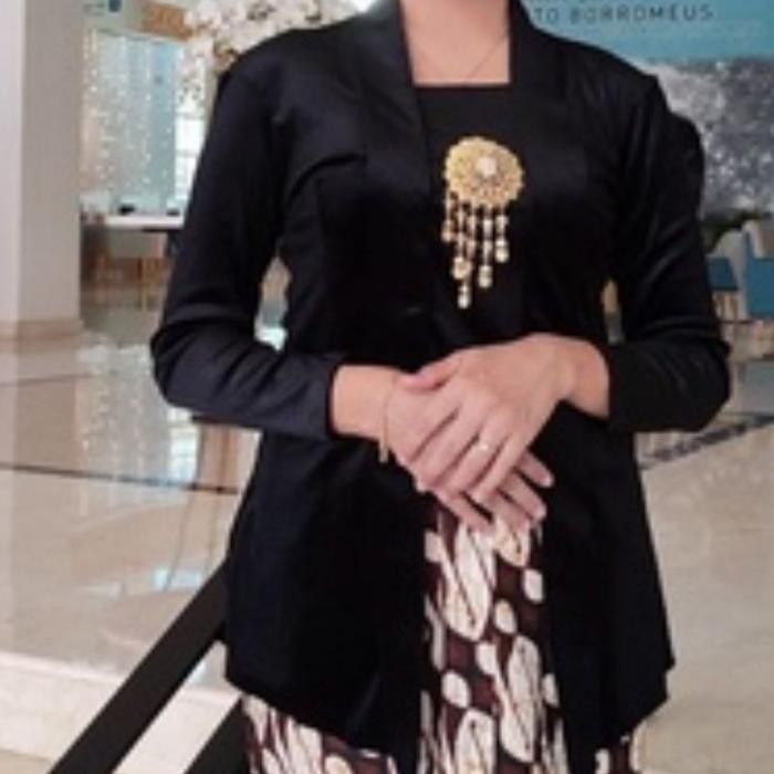 

Kebaya Bludru/Beludru-Kutu Baru-Cantik dan Elegant - Hitam, S