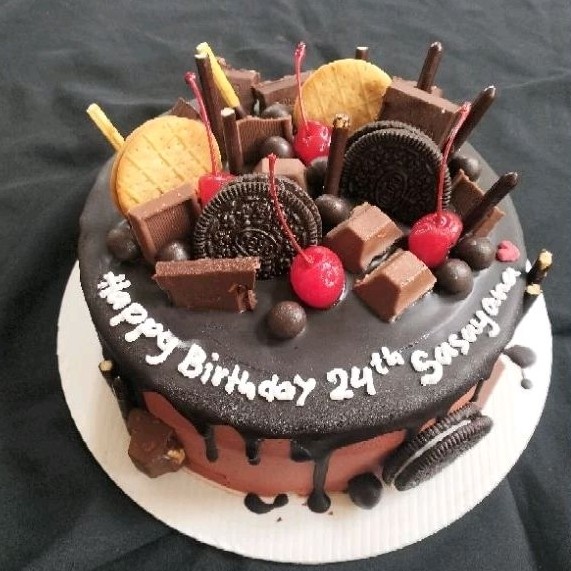 

BLACKFOREST ukuran 20/ BISA PESAN DADAKAN /cake ultah /kue tart kue ulang tahun