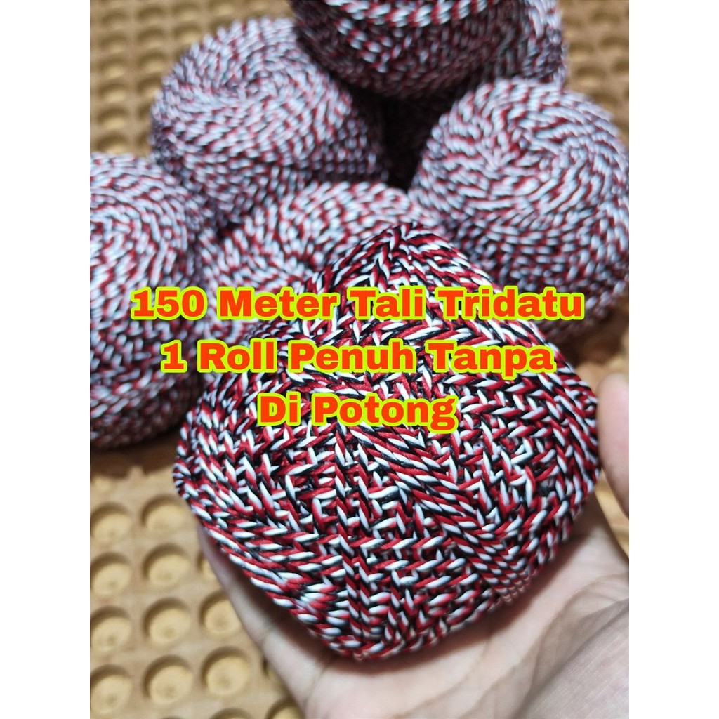 

TALI GELANG TRIDATU BALI TALI 3 WARNA TALI LILIT METERAN & 150 METER 1 ROLL BESAR ROLL PENUH BENANG 2MM
