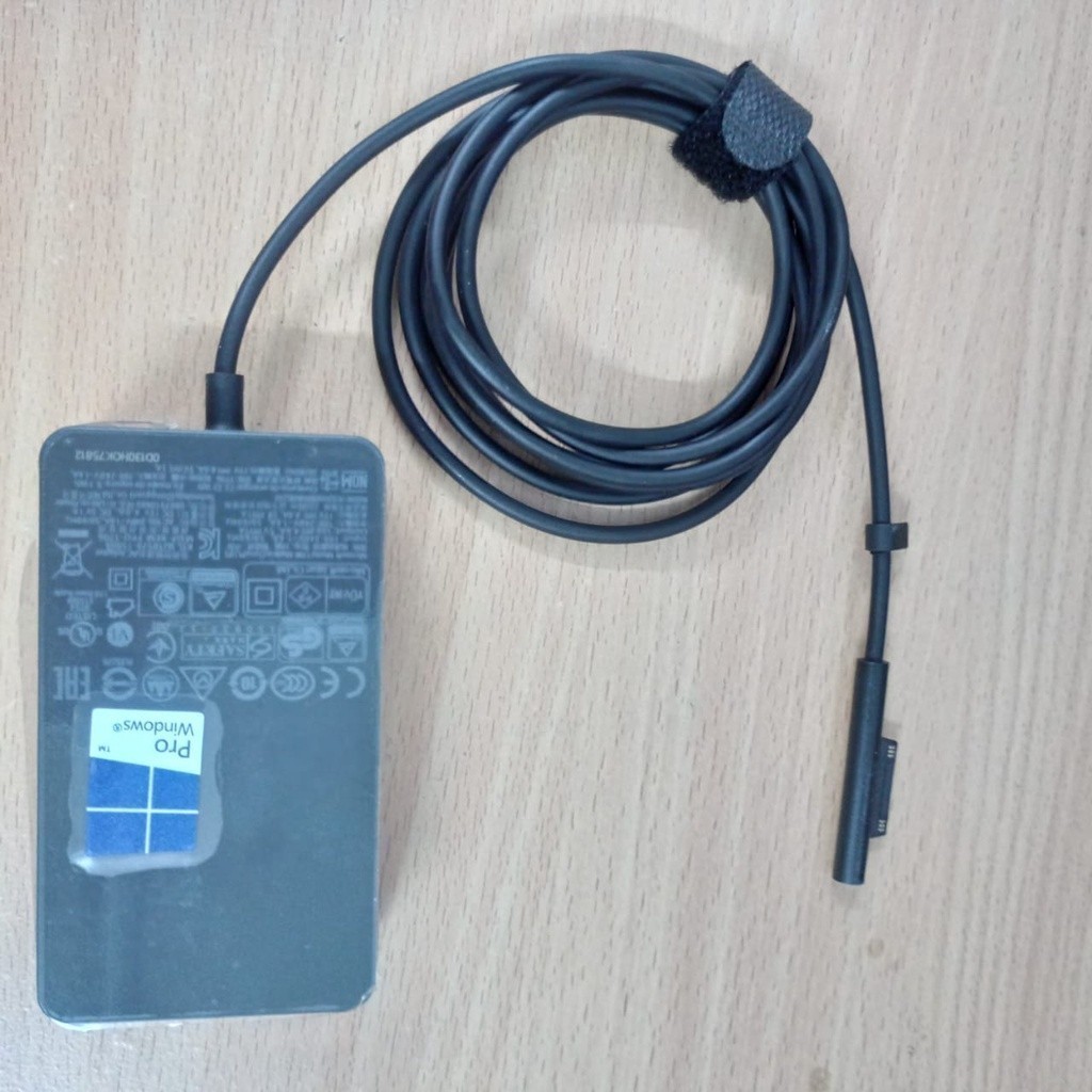 Microsoft Charger Laptop Microsoft Surface PRO 4 15V - 4A Original