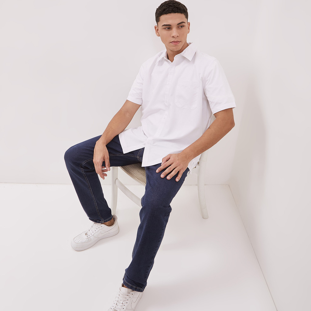 DUST Kemeja Rylan Putih Comfease (DM. 1440)