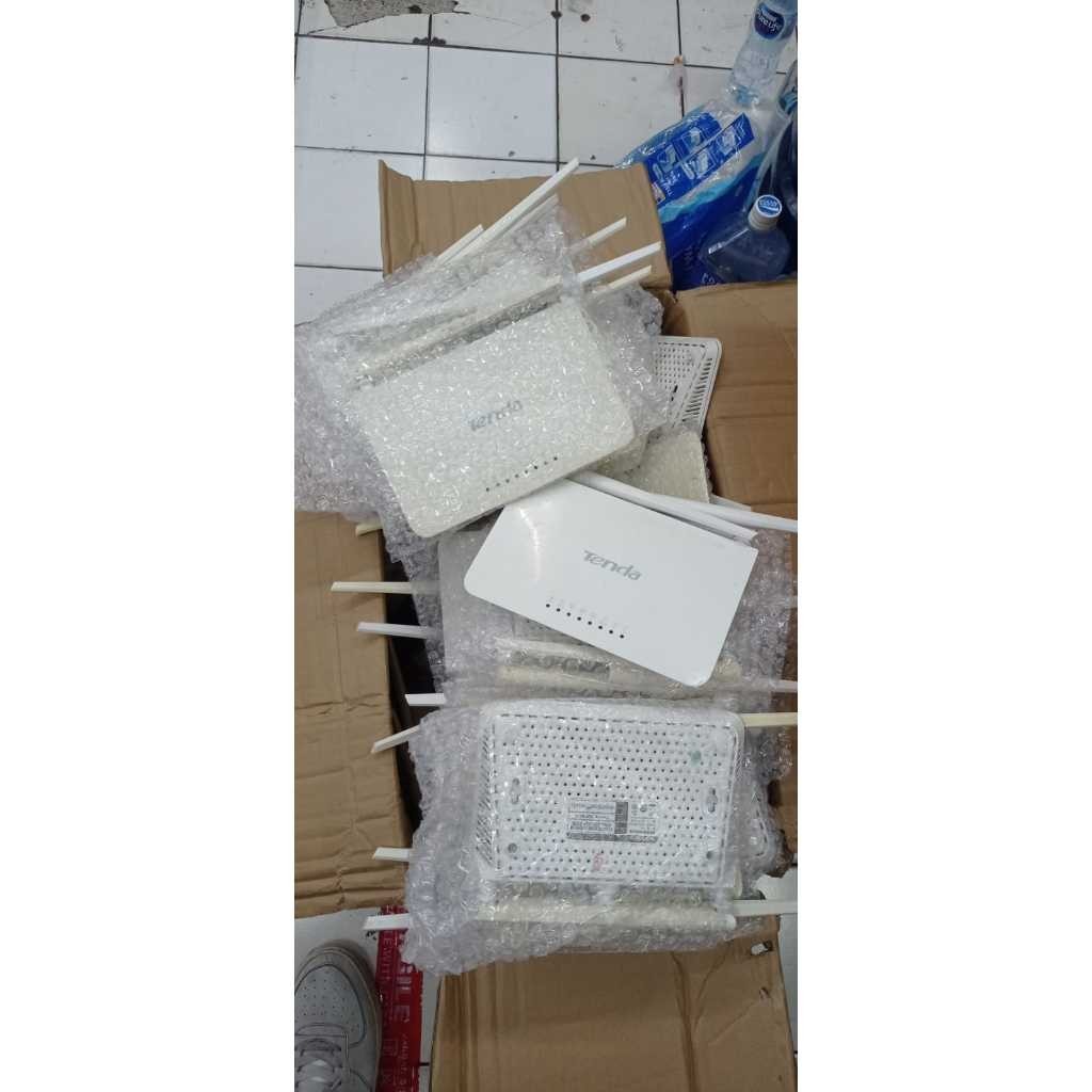 WIRELESS  Router Tenda F3 V6 SUPPORT PPPOE, DHCP + Adaptor