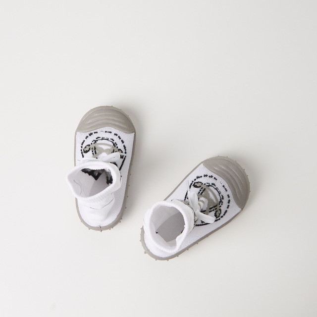 Babyshop Juniors Sepatu Bayi Textured Slip-On Booties