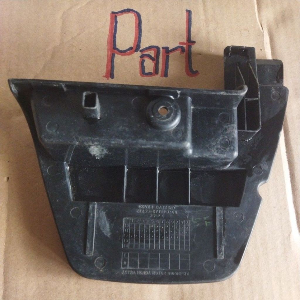 COVER BOX BAGASI TUTUP ACCU HONDA SCOOPY KARBU Second ORI COPOTAN COVER AKI BOK SCOPY KARBURATOR SCO
