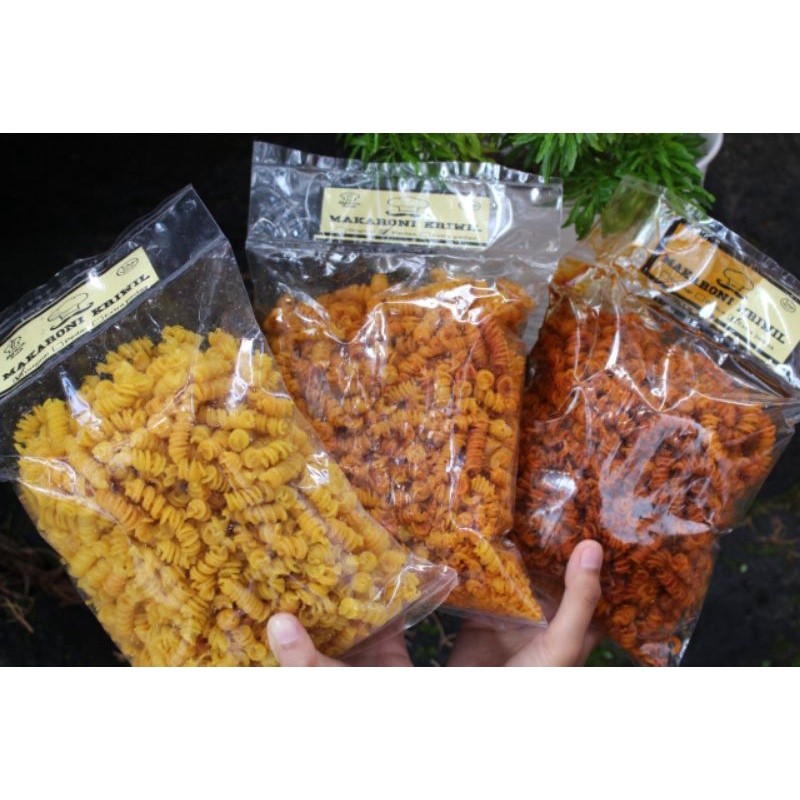 

Makaroni Bantet Bantat Pedas Kiloan 1kg Khas Tasikmalaya Kriwil Kerang