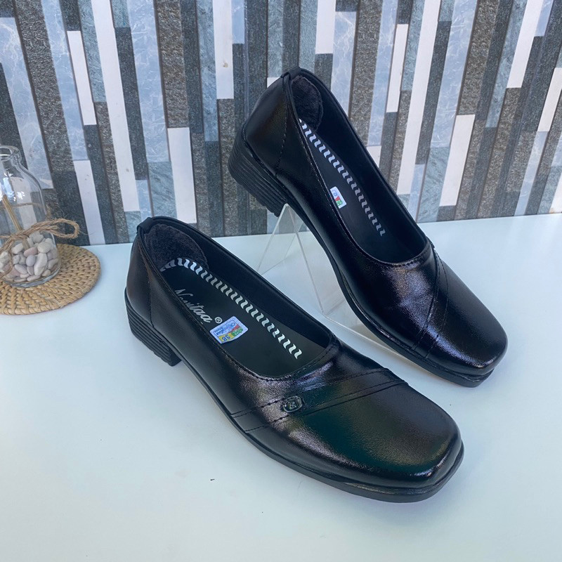 B4 Sepatu Wanita Pantofel Hitam 22 /Sepatu cewek Pantofel Hitam Formal Tanpa Hak/Hak 3 cm