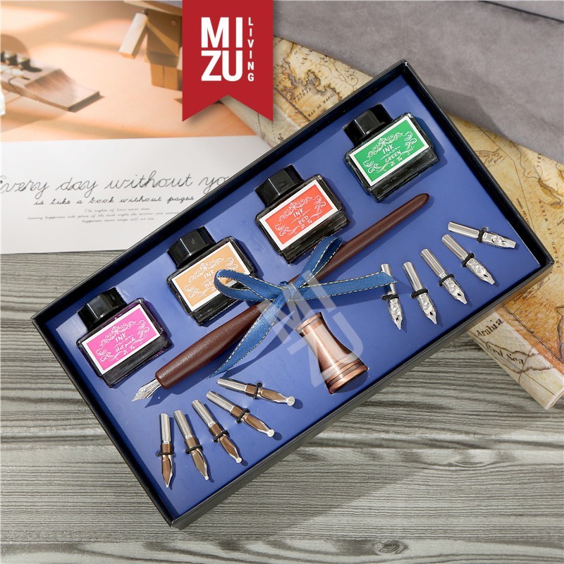 

MIZU BLACKLETTER Calligraphy Set Kaligrafi 1 Pen 11 Steel Nibs 4 Inks Pen Stand