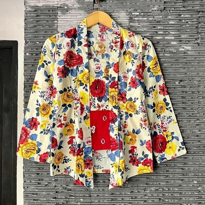 

Kebaya Kutubaru Flower Mix Jumputan Etnic Kebaya Wisuda Hijab Kebaya Kondangan Kebaya Modern - Cream, S