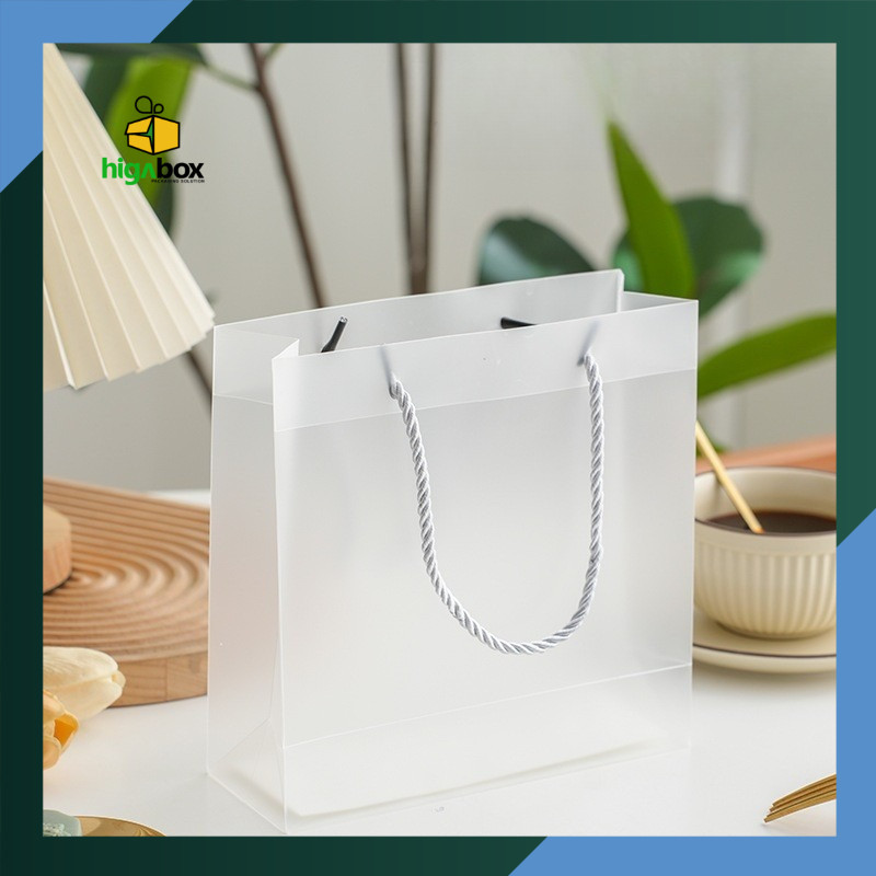 

Tas Mika PVC Transparan / Tas Mika Goodiebag Hampers Souvenir Ulang Tahun Transparant Bening / Tas Mika PVC Transparan / Tas Mika PVC Polos Goodiebag Hampers Souvenir Ulang Tahun Transparant Bening Murah / tas mika bridesmaid | OAD16A - OAT12C