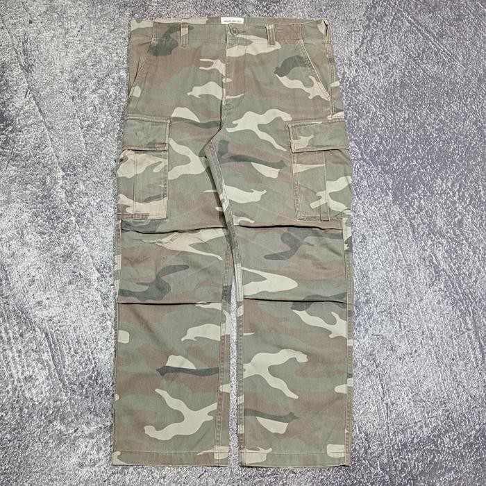 Celana panjang jeans vintage AVIREX camo cargo bagus size 38