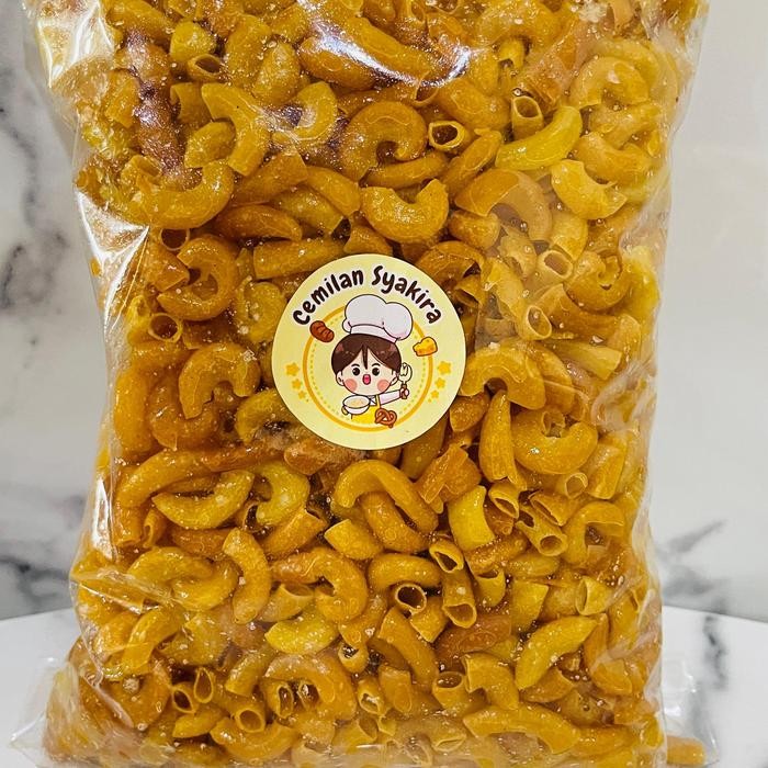 

MAKARONI CIKRUH 1 KG LEZAT & GURIH Pedas Food Snack Cemilan Crispy Kering Camilan Snack Cemilan Jajanan Keripik Makanan - Original