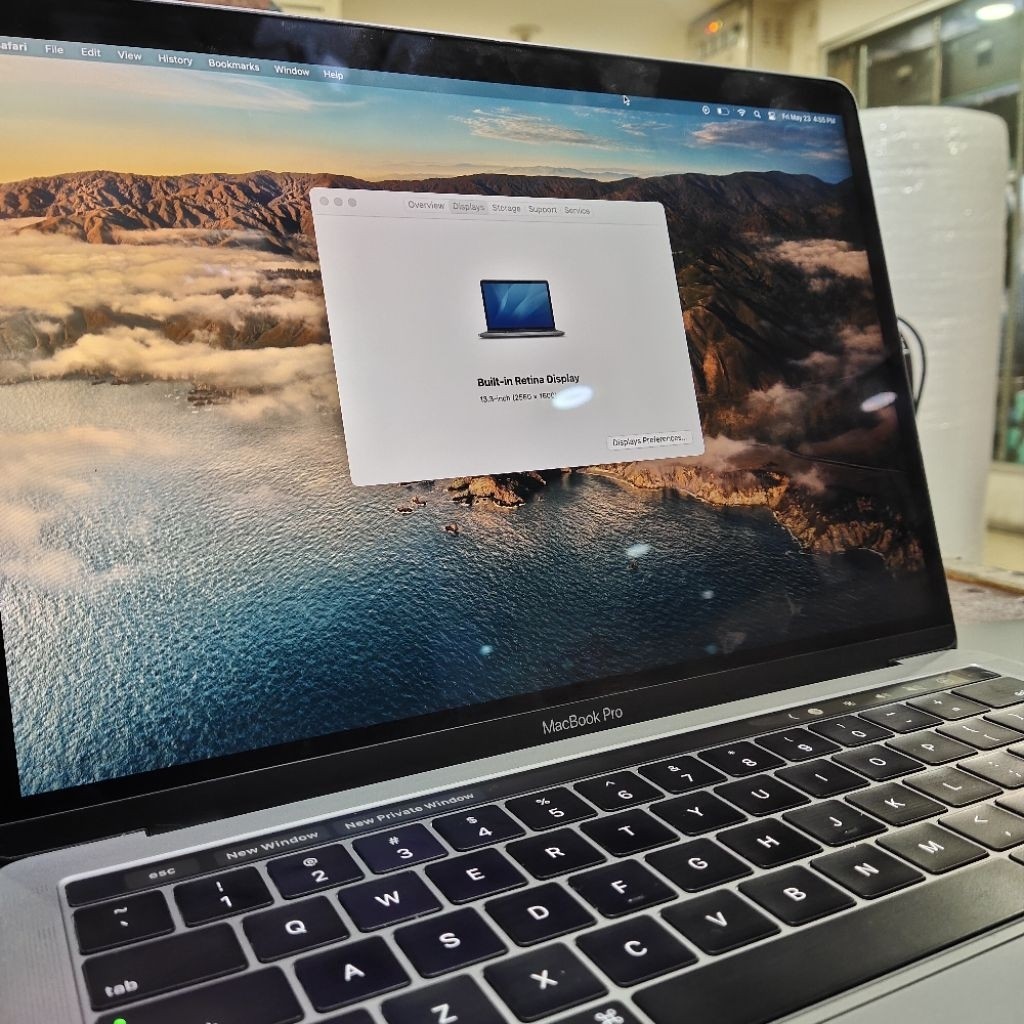 Laptop Apple MacBook Pro A1989 2018-2019 Touch Bar, Prosesor Core i5/i7,RAM8GB/16GB,Kondisi 95% Baru