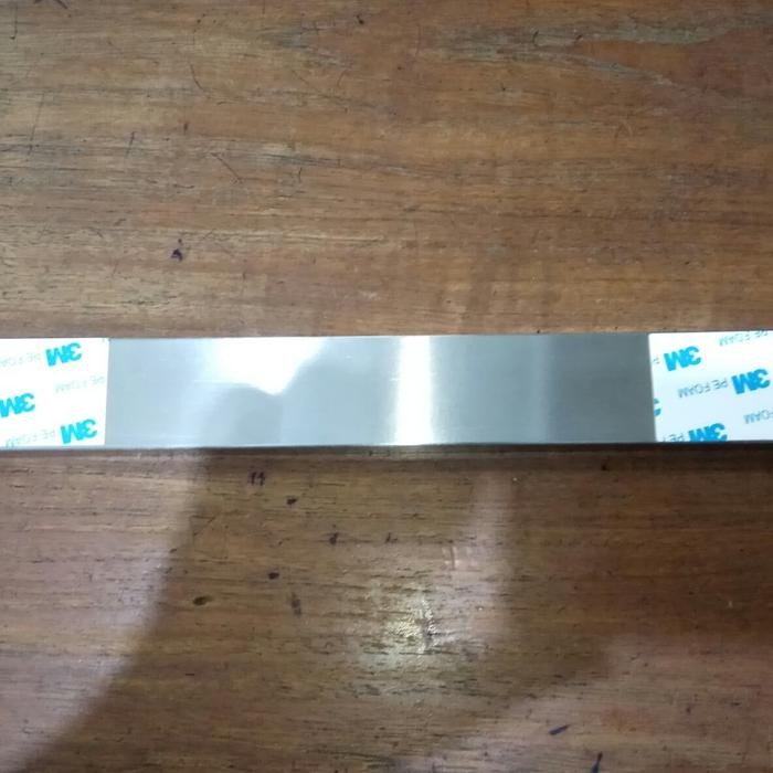 

Promo Magnetic Knife Holder Stainless Steel / Pemegang Pisau Magnet 40 x 4CM terlaris