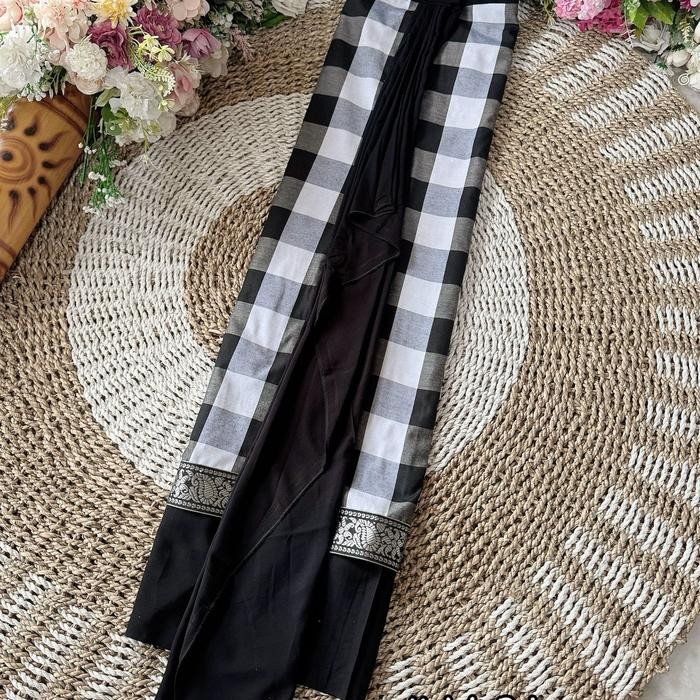 Kain bali pria set saput kamen setengah jadi