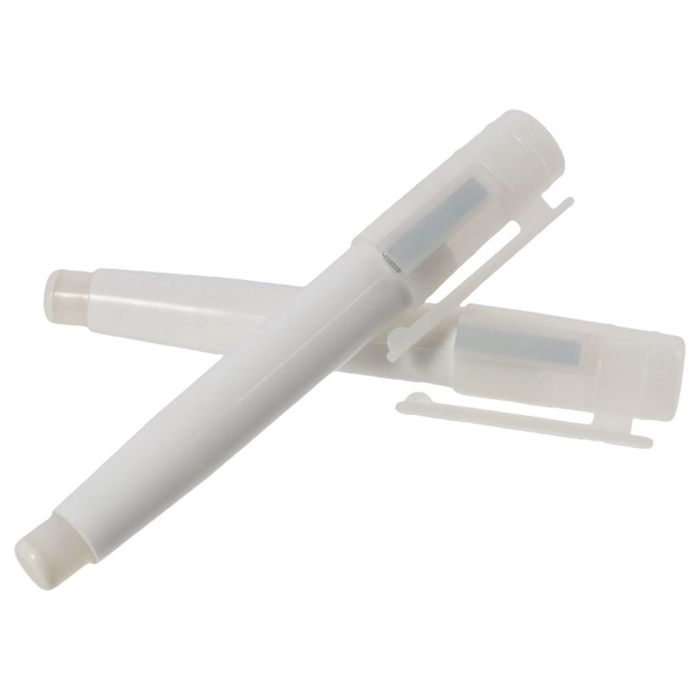 

2 Pieces Plastic Chalk Holder, Adjustable Chalk Clips for Chalkboard Painting Writing