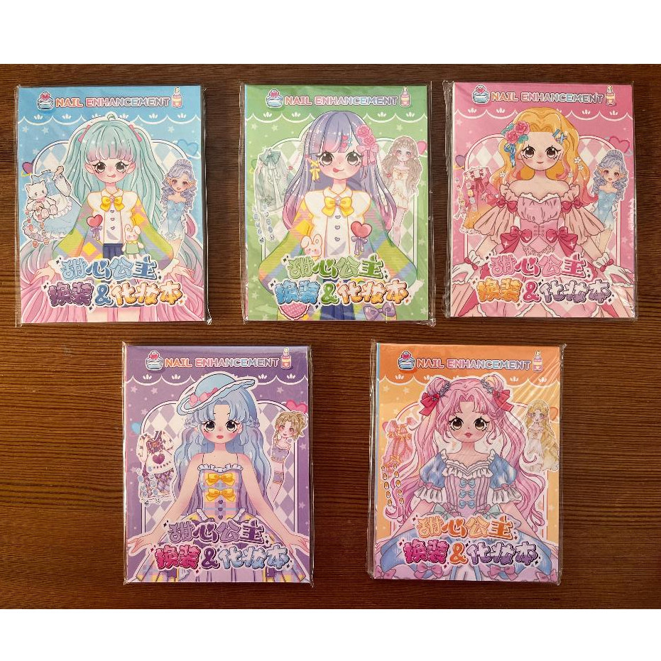 

Mainan Busy Book Girl (25lembar) Buku Mewarnai Stiker Ganti Baju Stiker Ganti Muka DIY Make Up