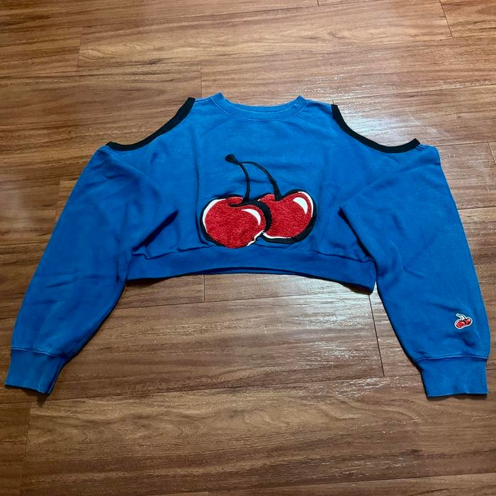 Crop Top Sweater Kirsh Cherry Biru Wanita - Size 1