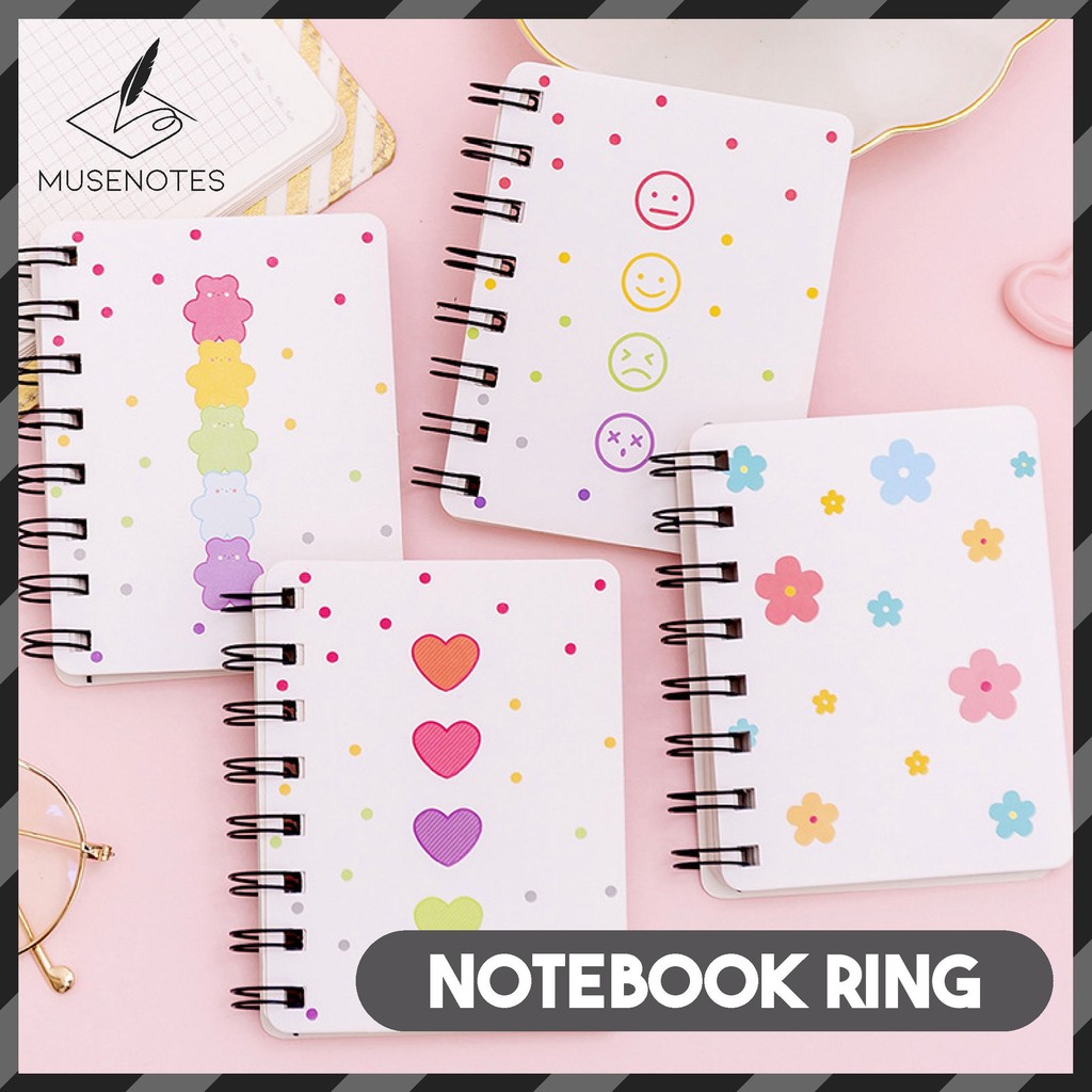 

MUSES Notebook Ring A7 Emoji Buku Catatan Spiral Motif Emoticon 80 Halaman Lucu Unik Viral S-NB013