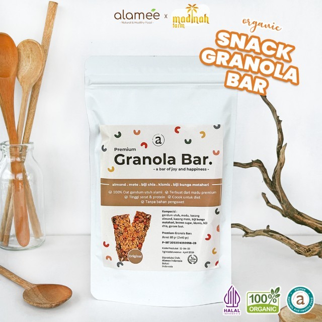 

ALAMEE Granola Bar Snackbar Cemilan Diet Healthy Snack Sehat Camilan isi Kacang Almond dan Oat 80gr madinah