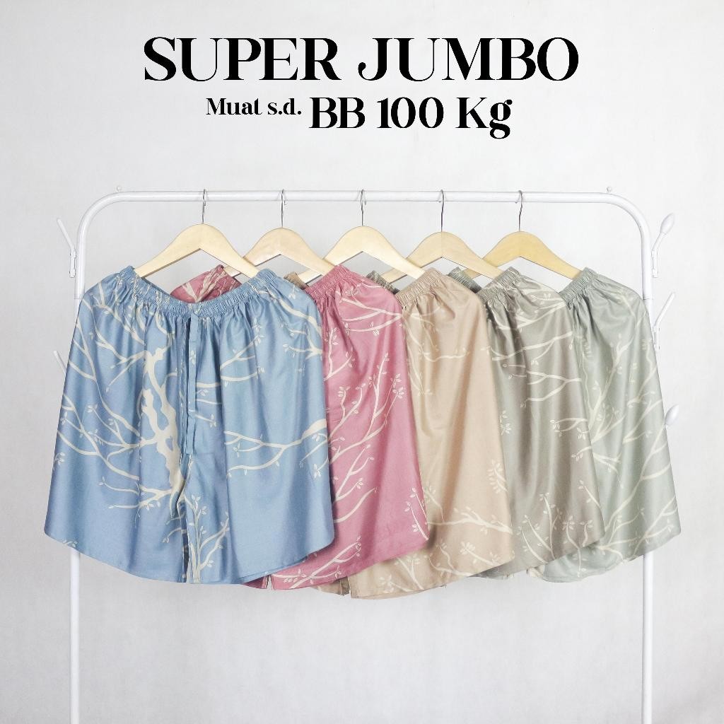 Celana Pendek Wanita Jumbo / Celana Pendek Wanita Selutut