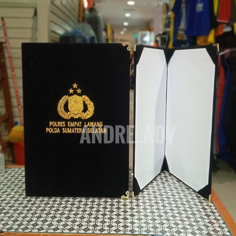 

Map Beludru Premium Custom Logo Bordir F4 A4