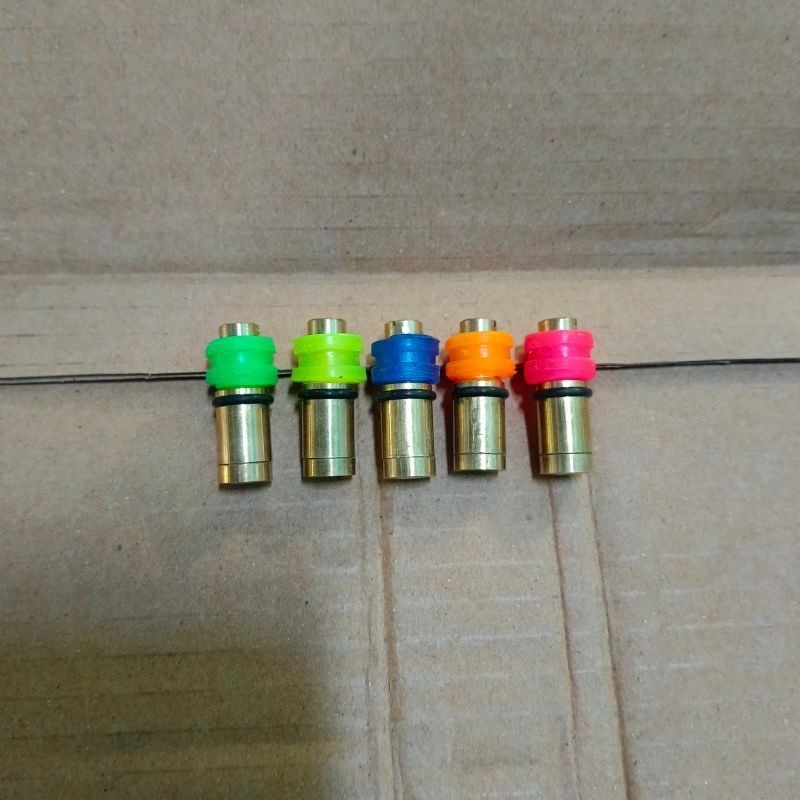 Konektor isi ulang Gas kaleng korek refil Robinson, Tokai