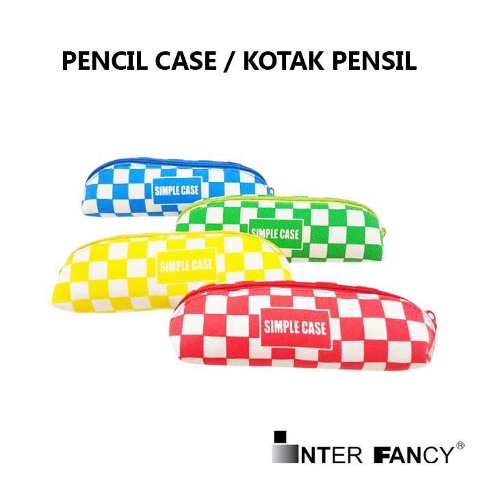 

Kotak Pensil / Tepak Pensil / Tempat Pensil / Pencil Case Kain Kanvas, bentuk Segitiga, motif Kotak, meskipun kecil tetapi bisa memuat banyak peralatan tulis, cocok untuk anak sekolah atau kantoran