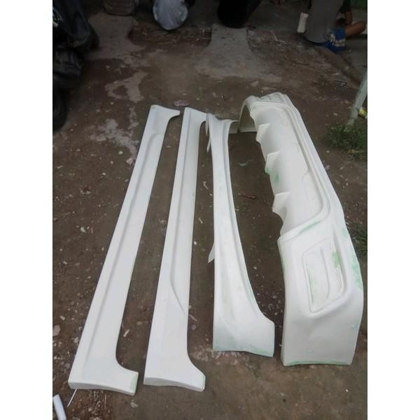 BODYKIT Avanza Lama blkang Yaris . Duraflex