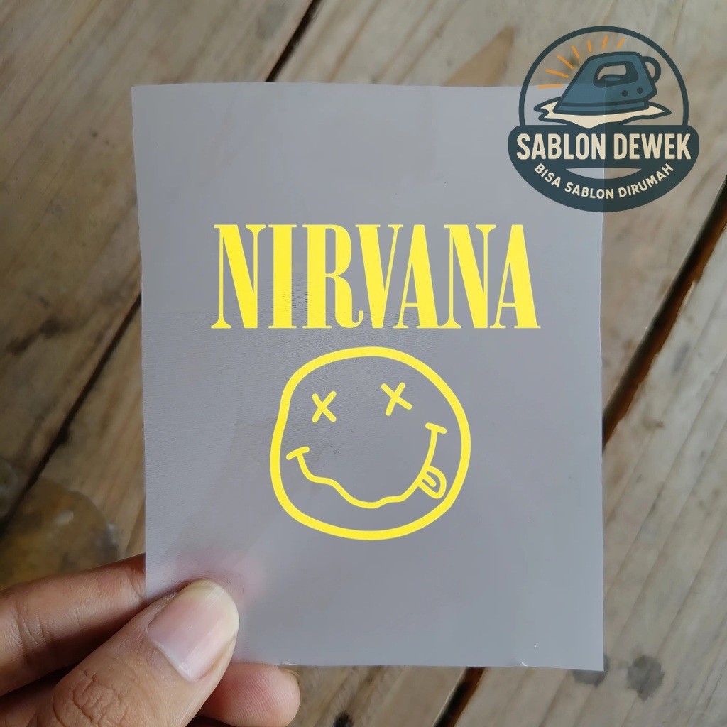 SABLON SETRIKA SABLON DTF LOGO BAND UKURAN 8X8 CM BAJU KAOS DISTRO PRIA WANITA ANAK BALITA NIRVANA M