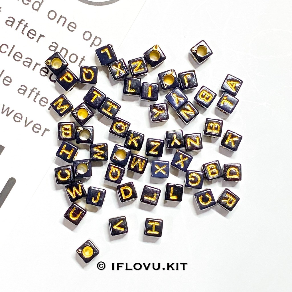 Manik Manik Huruf Kotak Lengkap A-Z Kotak Hitam Gold Inisial Abjad
