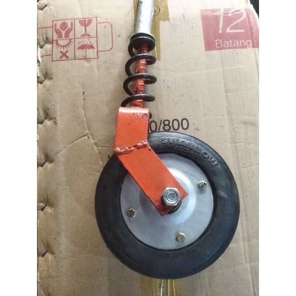 roda gletrek belakang gerobak / gletrek ban mati