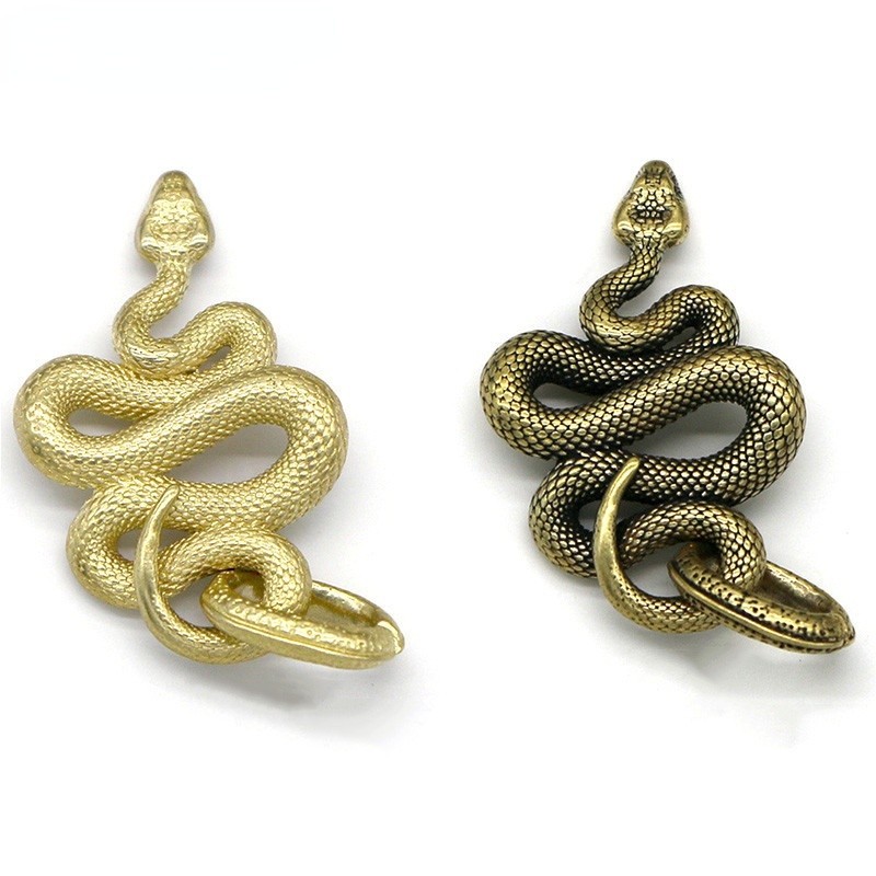 

Brass Metal Snake Pendant Necklace Men Retro Handmade Fashion Key Chain Animal Cobra Keychain Multitool Handbag Hanging Jewelry