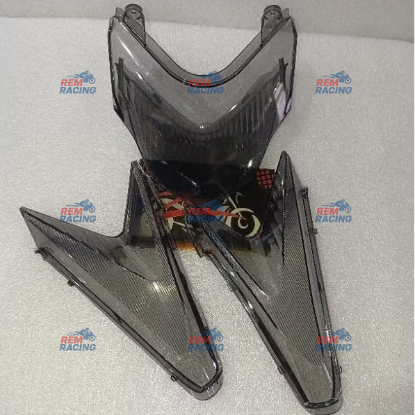 MIKA STOP LAMPU BELAKANG + SEN SATU SET VARIO 125 KZR 2012/2015 SMOKE RIBEN ZORO