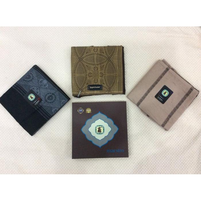 Sarung Gajah Duduk Maestro