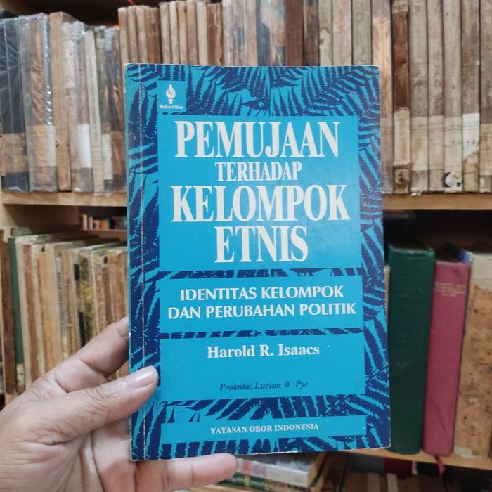 PEMUJAAN TERHADAP KELOMPOK ETNIS