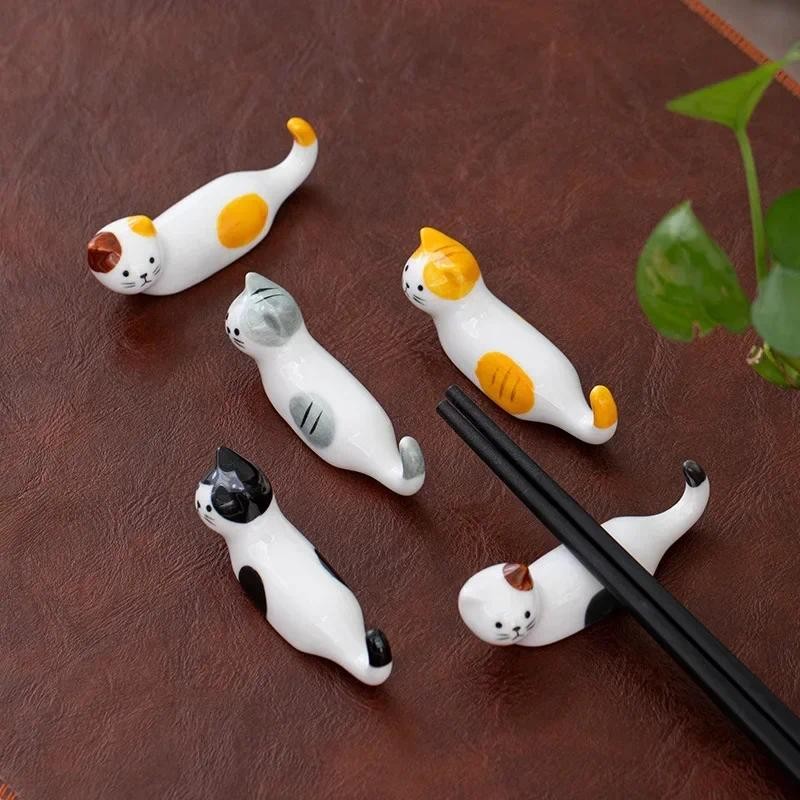 

1/5 Pcs Ceramic Cute Cat Chopstick Holder Tableware Japanese Style Underglaze Restaurant Oval Spoon Bracket Utensil for Kitchen