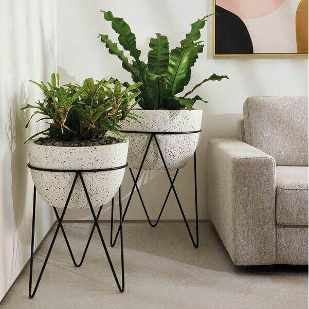 DUDUKAN POT BESI STANDING POT BUNGA