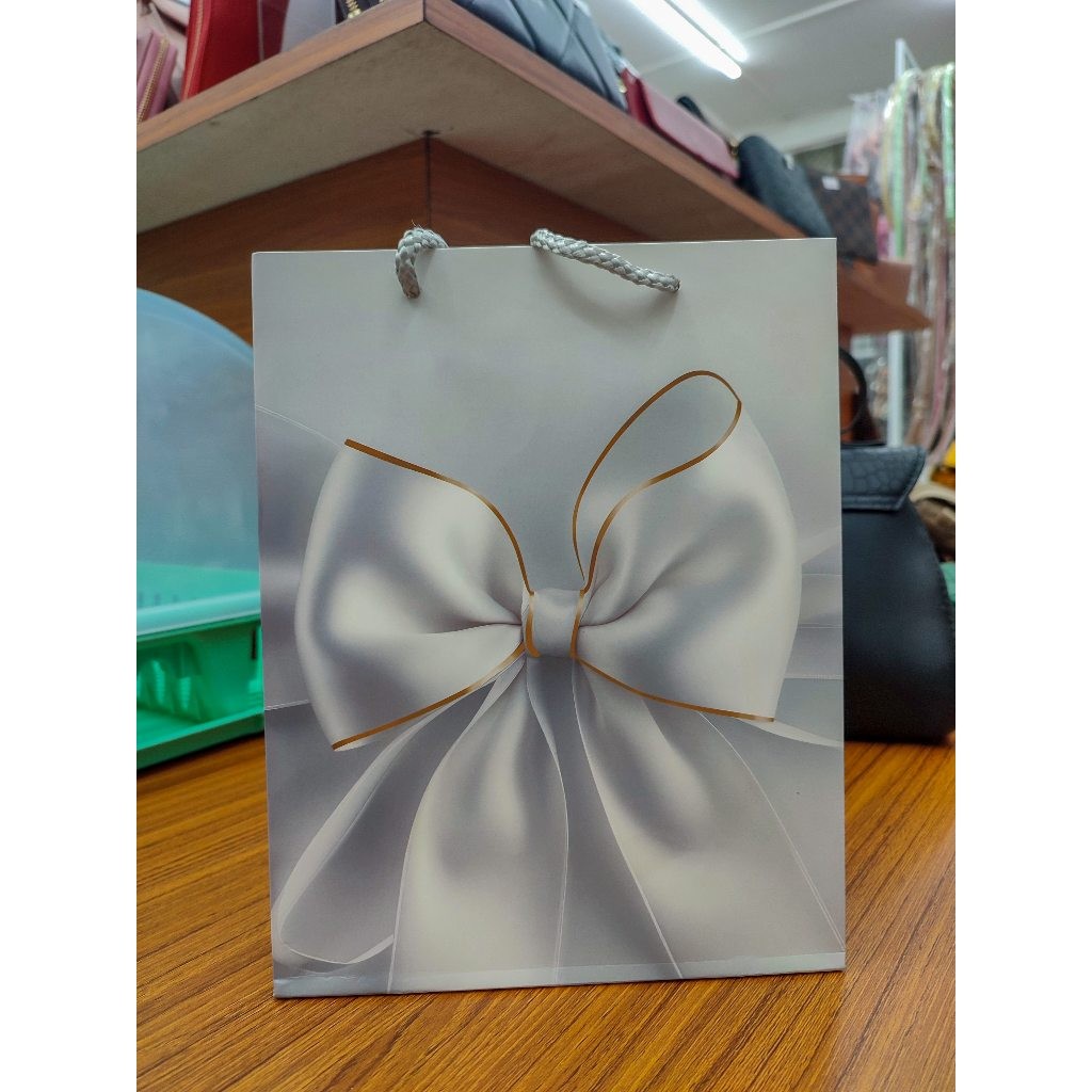 

Paperbag Kado Motif Pita Abu Murah Harga Grosir Bisa Cod