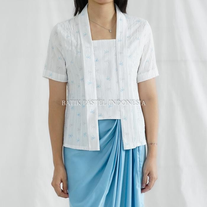 

Kanna Top Atasan Kebaya Kutubaru Batik Pastel - White PDK, L-XL