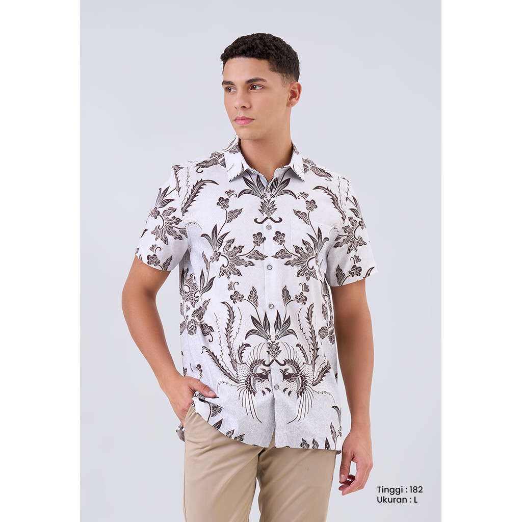 MANZONE - Kemeja Batik Lengan Pendek Pria Panembahan Modern Fit - Beige