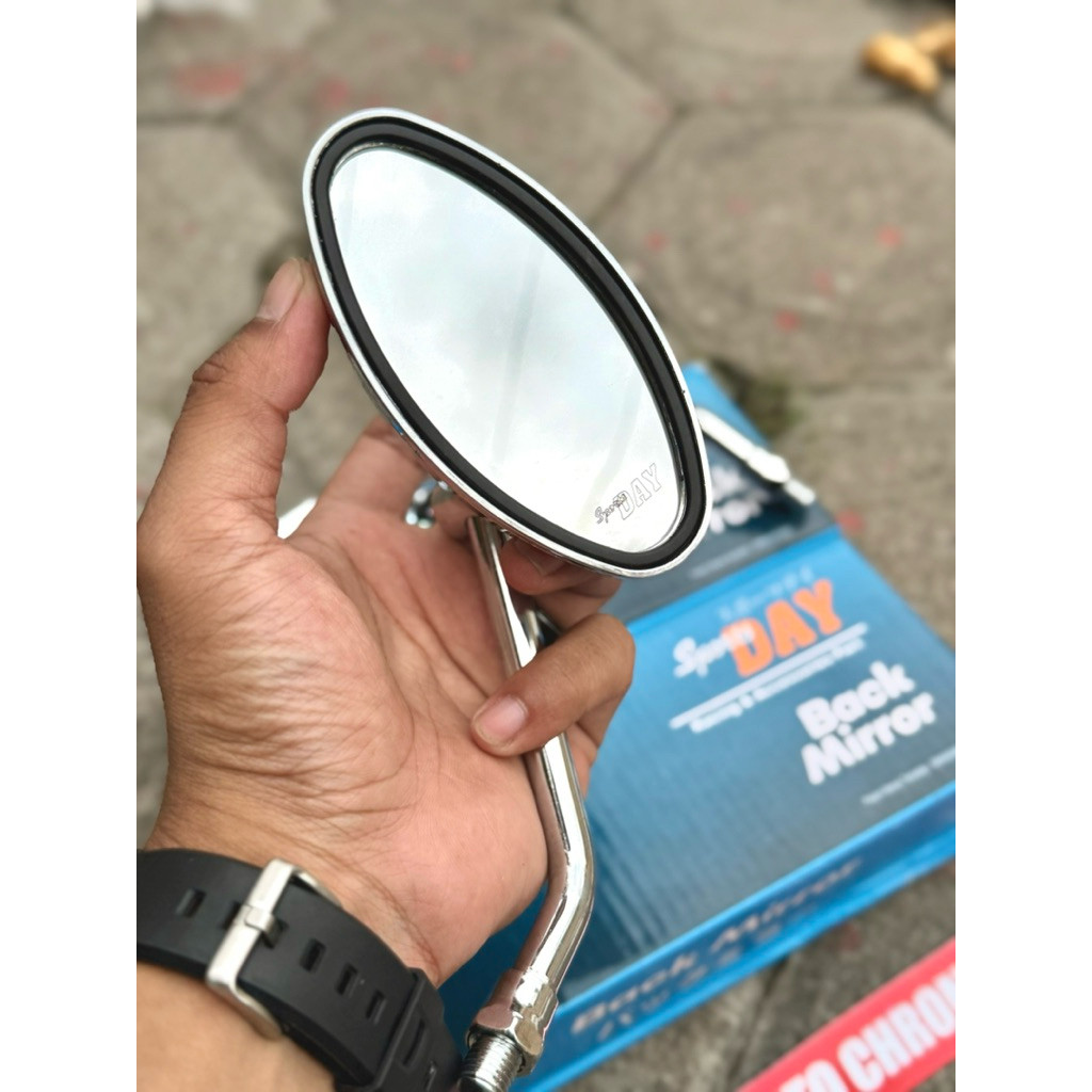 Spion oval day kaca spion day