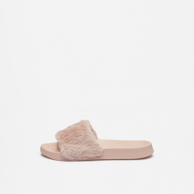 julia.ataMax Fashions Sandal Wanita Textured Slip-On Beach Slippers