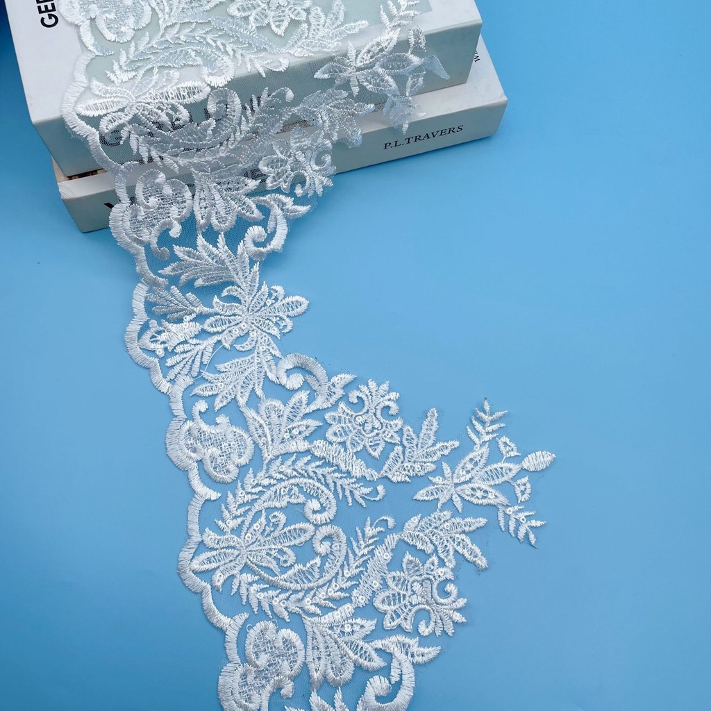 

1Yard 20cm wide European-style ivory Lace Fabrics Wedding Veil Tiara DIY Handmade Jewelry Cording Trims Flower