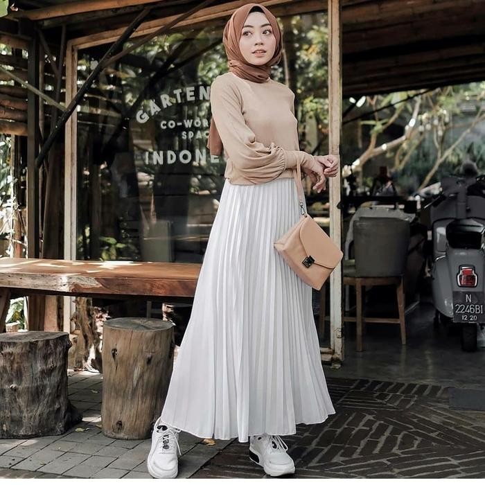 Rok Plisket Putih Murah Jumbo