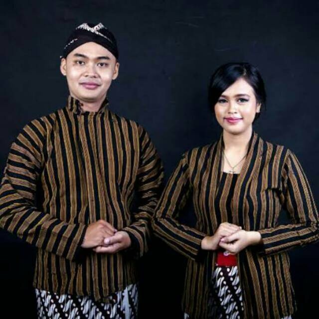 Baju lurik pria / baju lurik wanita / baju adat jawa / baju lurik jawa / kebaya lurik jawa / kebaya 
