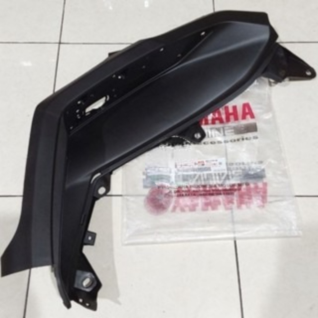 Footrest bordes pijakan kaki kanan kiri all new nmax original b6h-f7481-00 b6h-f7481-00